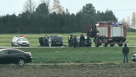 Per eismo įvykį Klaipėdos rajone, netoli Kretingalės, susidūrė du lengvieji automobiliai. 