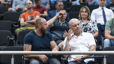 Vilniaus miesto apylinkės teisme tęsiasi prie Seimo vykusių riau&scaron;ių bylos nagrinėjimas