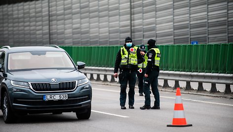 Kontrolės postas kelyje Kaunas - Vilnius