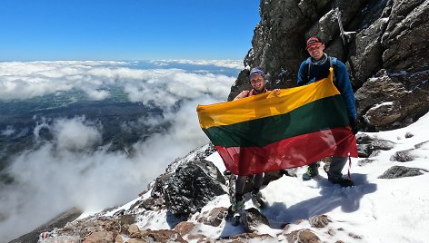 Taranakio ugnikalnis: Agnė ir Vaidas 2400 m aukštyje