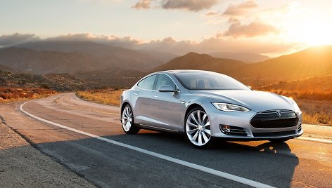 „Tesla Model S“