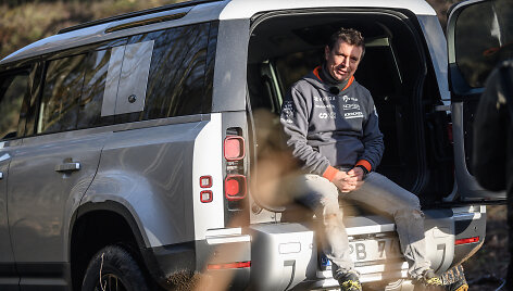 Antanas Juknevičius ir &bdquo;Land Rover&ldquo;
