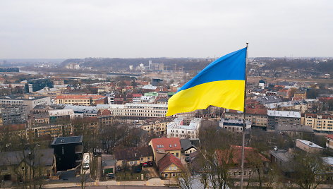 Ant Pelėdų kalno iškelta Ukrainos vėliava