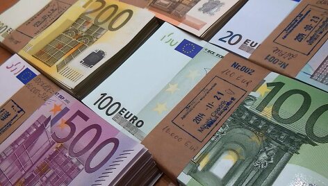 VIDEO kadras: Vilniuje į &bdquo;Eurocash1&rdquo; saugyklą atvežti eurai