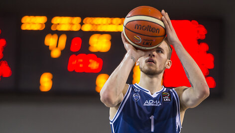 Arnas Velička