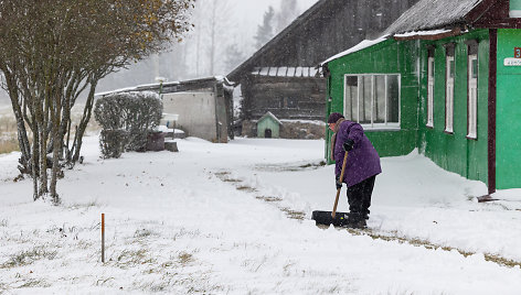 Lietuvą užklojo sniegas