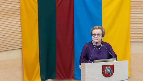 L.L.Andrikienei išvykstant į Audito rūmus, VRK patvirtino mandatą A.Jakavonytei