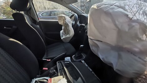Vilniuje prie Vingio parko susidūrė 3 automobiliai, sužeistas vaikas