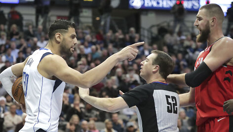 Salahas Mejri ir Jonas Valančiūnas
