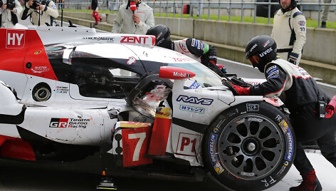 WEC pirmojo etapo Silverstouno trasoje vaizdai. J.M.Lopezo avarija.