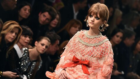 &bdquo;Chanel&ldquo; tarpsezoninės kolekcijos pristatymas