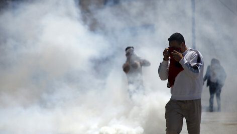 Protestuojantys palestiniečiai