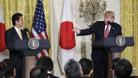 Shinzo Abe ir Donaldas Trumpas