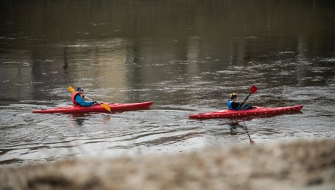 Baltasis tiltas atšilus orams