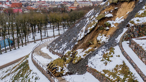 Gedimino kalno pietrytiniame šlaite užfiksuota nauja nuošliauža.