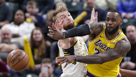 Domantas Sabonis ir LeBronas Jamesas