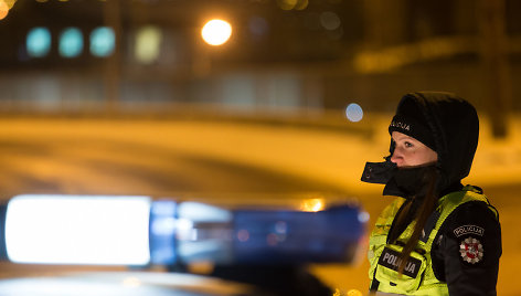 Naktinis policijos reidas