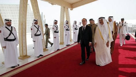 Francois Hollande'as ir Hamad Bin Abdulaziz Al-Kuwari