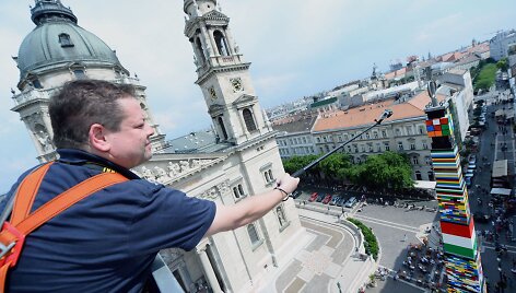 Vengrijoje pastatytas auk&scaron;čiausias &bdquo;Lego&ldquo; kaladėlių bok&scaron;tas. 
