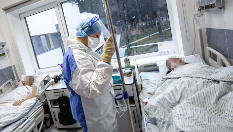 VUL Santaros klinikos. Kova su koronavirusu