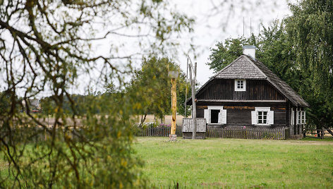 Maironio gimtinės ir tėviškės takai