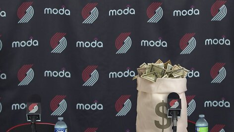 Portlando klubo spaudos konferencija su pinigų mai&scaron;u
