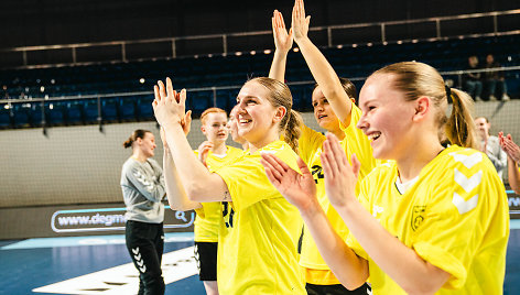Lietuvos rankininkės įveikė Farerų salų rinktinę, bet į pasaulio čempionatą nepateko.