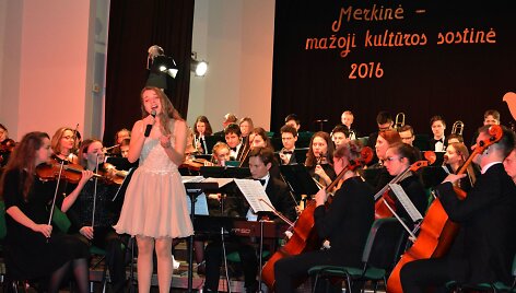 2016 metų mažojoje kultūros sostinėje Merkinėje surengta baigiamoji &scaron;ventė