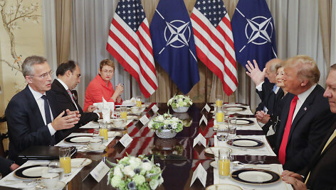 D.Trumpo ir J.Stoltenbergo susitikimas