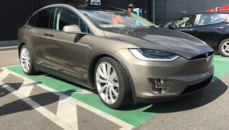 &bdquo;Tesla Model X&ldquo; Vilniuje