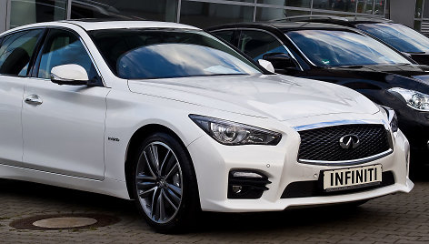 „Infiniti Q50“