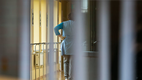 Respublikinės Šiaulių ligoninės slaugytojos pradeda dirbti trimis pamainomis
