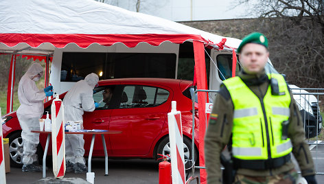 Vilniuje atidarytas mobilusis koronaviruso tyrimų ėmimo punktas