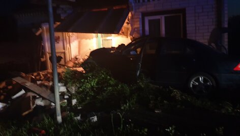 Tragi&scaron;ka avarija Kėdainių rajone, kurios metu žuvo du jauni vyrai