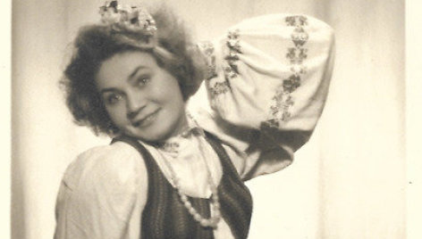 Regina Rubšienė (jai čia 20 metų)