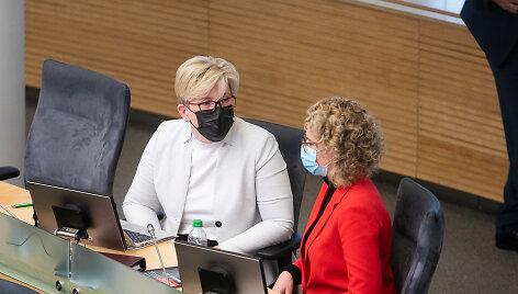 Ingrida &Scaron;imonytė ir Au&scaron;rinė Armonaitė