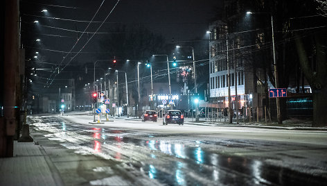 Plikledžio spąstai klupdo vairuotojus: pasipylė avarijos