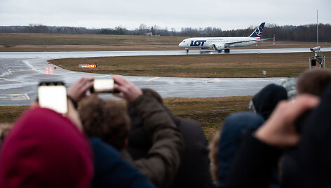 Vilniuje nusileido &bdquo;Boeing&ldquo; atskridęs tiesiai i&scaron; Japonijos