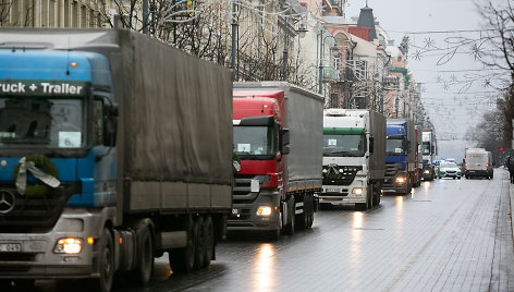 Protestuojantys vežėjai užplūdo Vilniaus centrą