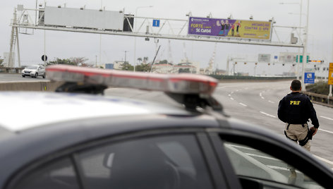 Brazilijoje policija nukovė autobusą su keleiviais užgrobusį ginkluotą užpuoliką