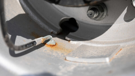Valstybinių mi&scaron;kų urėdijos įsigytas gaisrų gesinimo automobilis