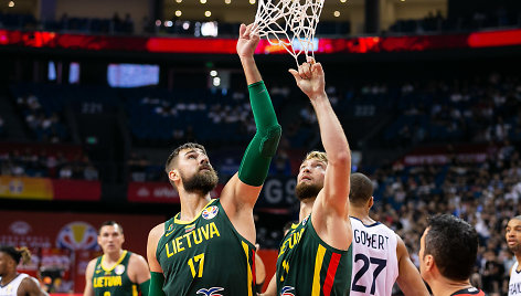 Jonas Valančiūnas ir Domantas Sabonis