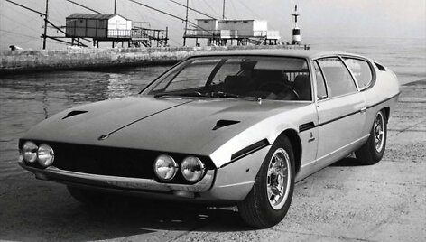 14. 1968 m. &bdquo;Lamborghini Espada&ldquo;