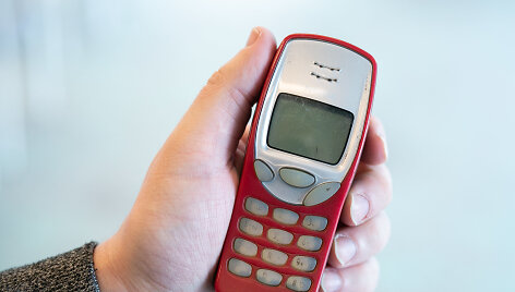 Seni mobilieji telefonai