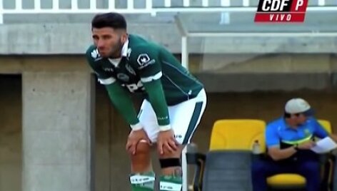 Marco Mendelis traumą gavo per 5 sekundes &ndash; vos i&scaron;bėgęs į aik&scaron;tę