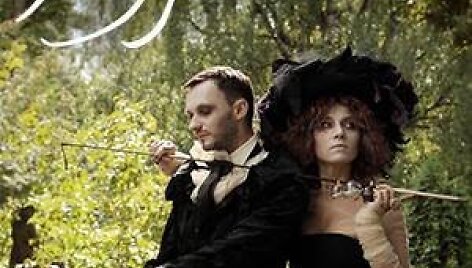 &bdquo;Knygos teatras&ldquo; pristato spektaklį &bdquo;Prabangos&ldquo;