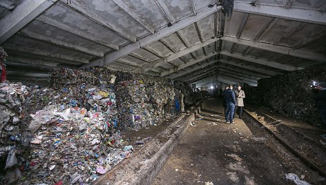 Plastikas fermoje Čekiškių kaime