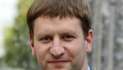 Simonas Kairys (380)