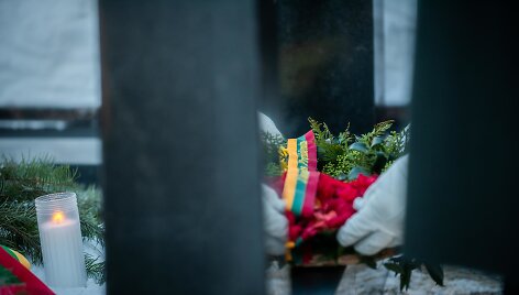 &Scaron;alies vadovai pagerbė vasario 16-osios Signatarų atminimą