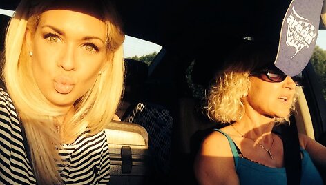 Oksana Pikul-Jasaitienė su mama Laima